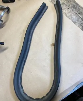 Audi Q7 4L Engine compartment rubber 4LO823723