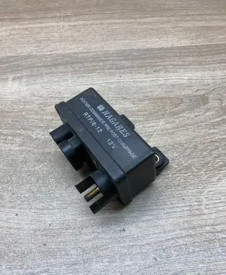 Volvo S40, V40 Glow plug pre-heat relay 7700107794