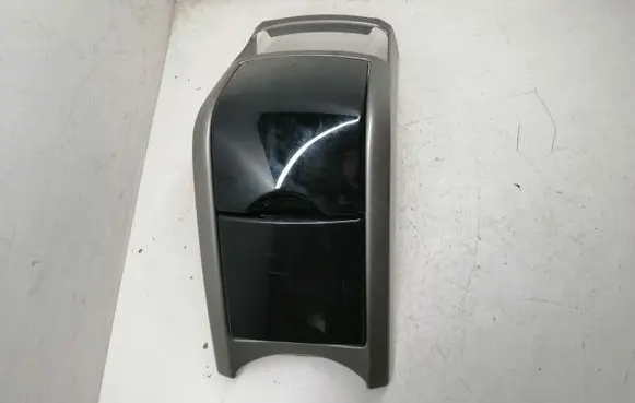 Cup holder front
