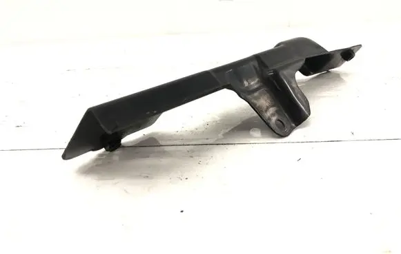 Audi Q7 4L Fender mounting bracket 4L0805698