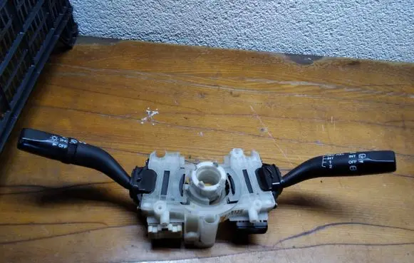 Mazda Premacy Wiper turn signal indicator stalk/switch 17A0893