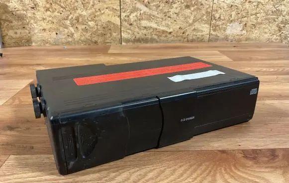 BMW 5 E39 CD/DVD changer 01342K030 6913388 2202