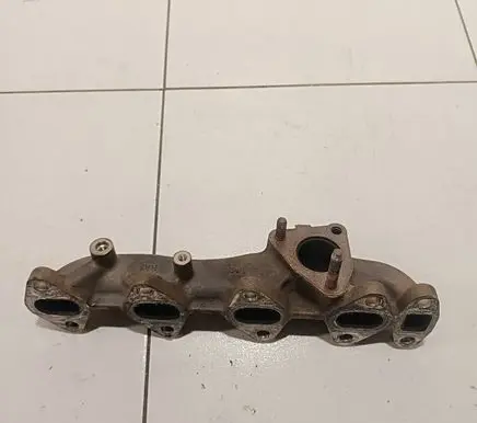 Hyundai Santa Fe Exhaust manifold R-engm1