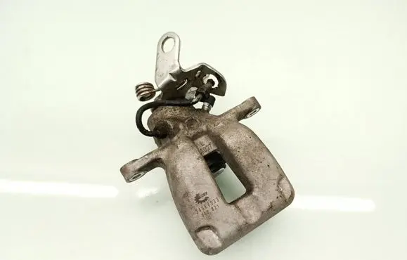 Volkswagen Golf V Rear brake caliper 