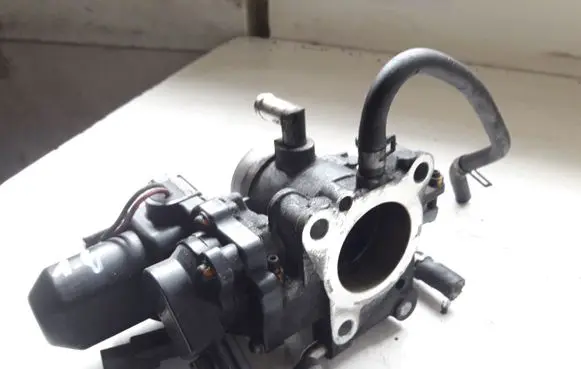 Toyota Auris 150 Engine shut-off valve 