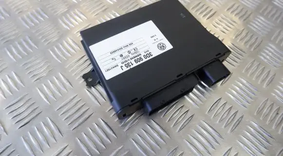 Volkswagen Touareg I Keyless (KESSY) go control unit/module 3D0909135J