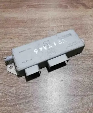 Opel Vectra B Aerial antenna amplifier 90462593 0808018