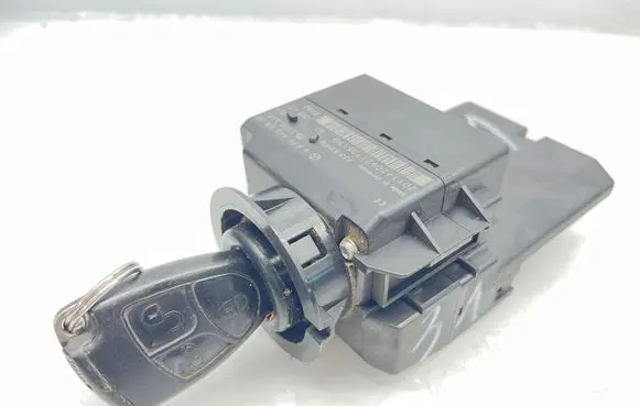 Mercedes-Benz Vito Viano W639 Ignition lock A6395450908