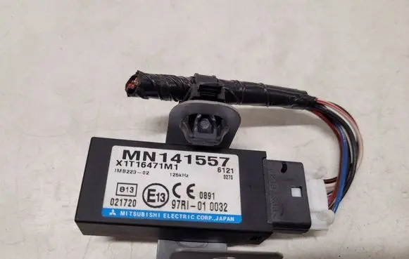Mitsubishi Grandis Immobilizer control unit/module MN141557 X1T16471M1 97RI010032