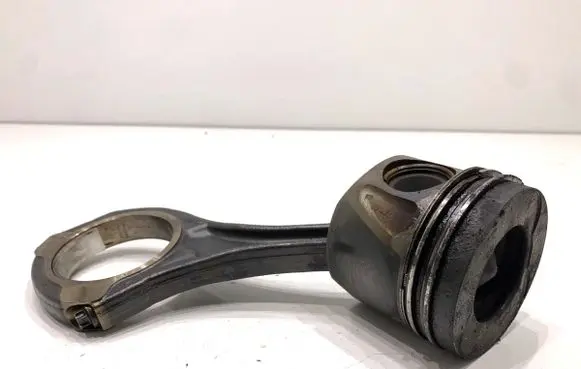 Mercedes-Benz CLS C218 X218 Piston with connecting rod 