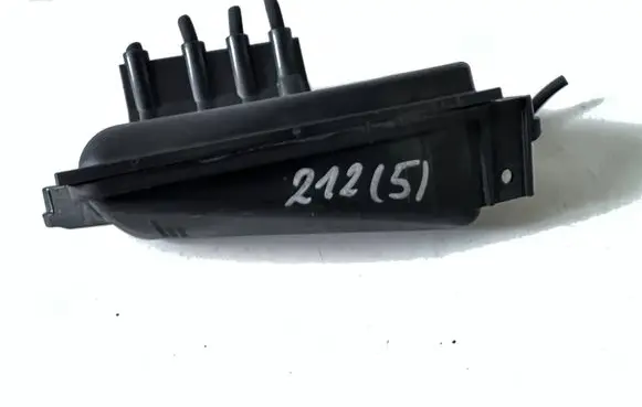 Vacuum air tank