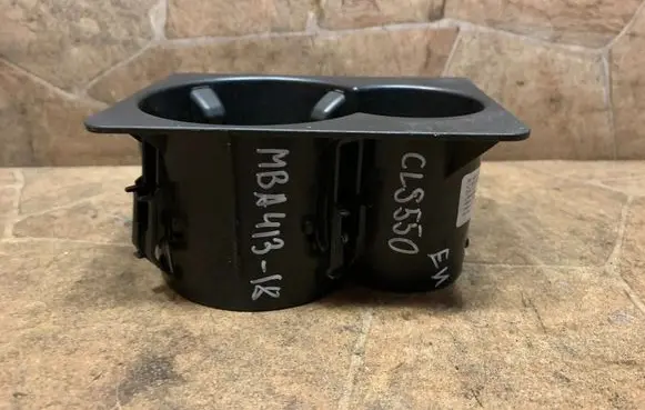 Mercedes-Benz CLS C218 X218 Cup holder A2186800014