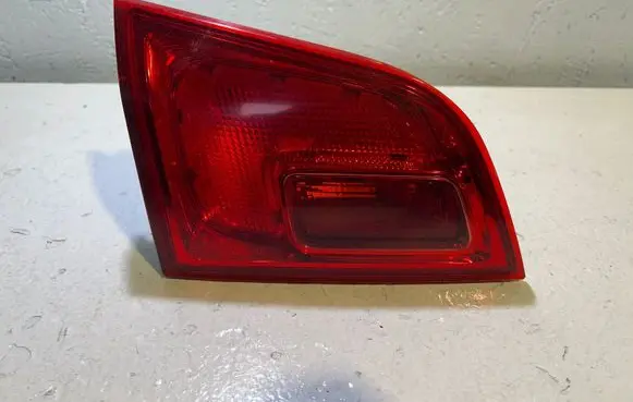 Opel Astra J Tailgate rear/tail lights 13282246 10111117253201B