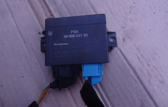 Peugeot 5008 Parking PDC control unit/module 9666663780