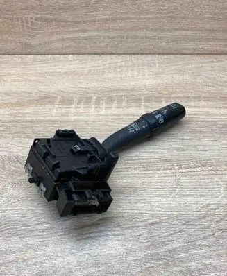 Toyota Avensis T250 Wiper control stalk 8465205170 173821 L99