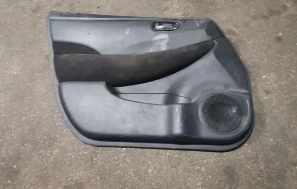 Nissan Leaf I (ZE0) Front door card panel trim 809233NL0A