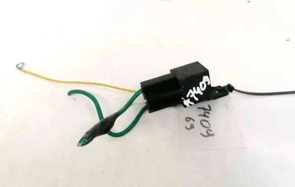 Volkswagen PASSAT B6 Other relay SCB1M1240 SCB-1-M-1240