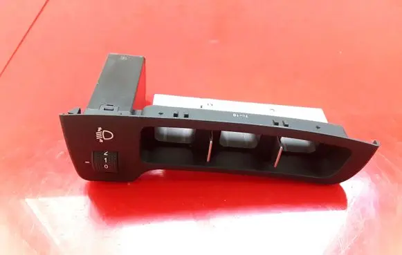 KIA Carens II Headlight level height control switch 70412