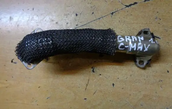 Ford Grand C-MAX EGR valve line/pipe/hose 9674950180