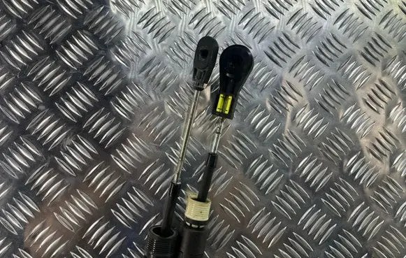 Volvo XC60 Gear shift cable linkage 31325365