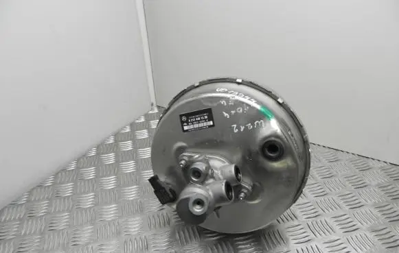 Mercedes-Benz E A207 Brake booster A2124301330 VD12244