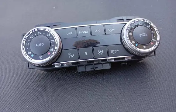 Mercedes-Benz C W204 Climate control unit 2048309885 HW2207 SW230700