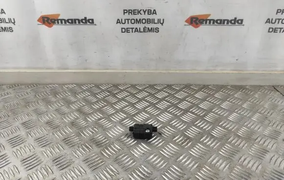 Antenna control unit