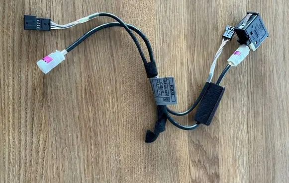BMW 3 E92 E93 USB socket connector 61319129651 9187009 6940236