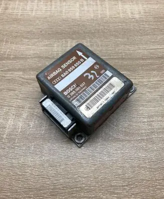 Audi A4 S4 B5 8D Airbag control unit/module 8A0959655B 0285001037