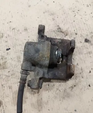 Mitsubishi Lancer Rear brake caliper