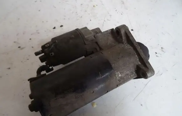 Opel Insignia A Starter motor