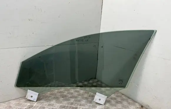Jaguar XJ X351 Front door window glass four-door 43R00043