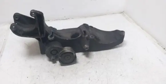 Nissan Primera Generator/alternator bracket 8200183234
