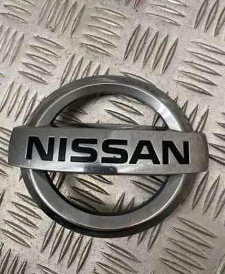Nissan Murano Z51 Manufacturer badge logo/emblem 628901av0a