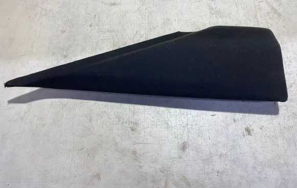 Maserati Ghibli (C) pillar trim 06700174030