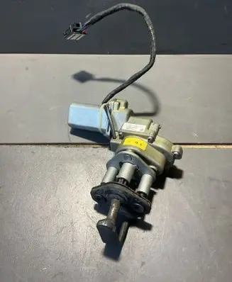 Volkswagen Transporter - Caravelle T5 Sliding door latching motor 7H0843766C