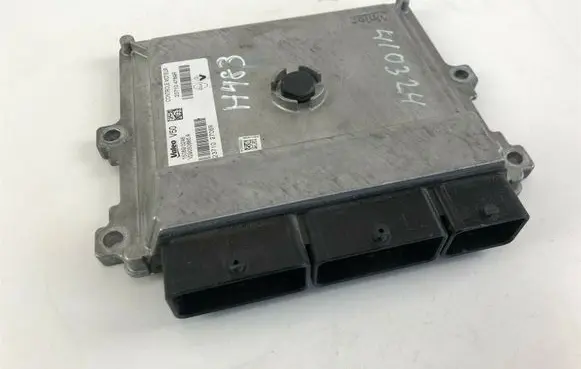 Renault Clio IV Other control units/modules 237104789R H483