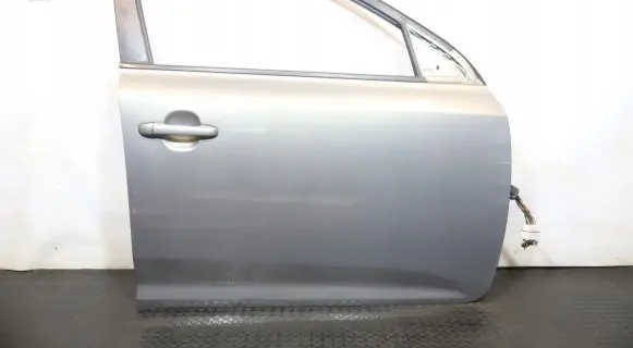 KIA Ceed Front door