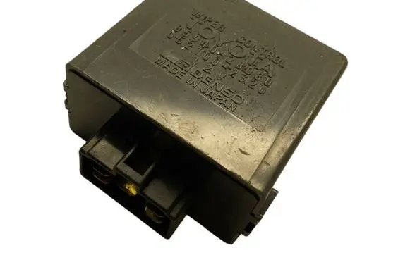 Toyota Previa (XR10, XR20) I Window wiper relay 8594028080 0521002320