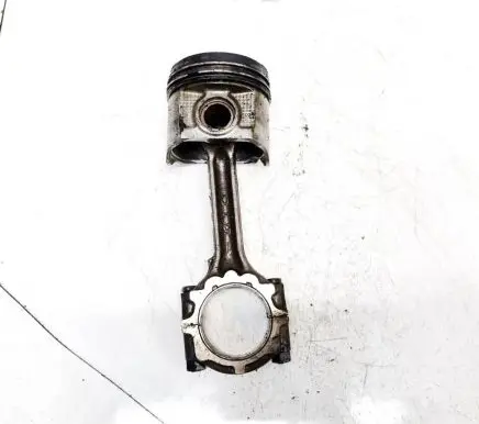 Nissan Almera Tino Piston with connecting rod