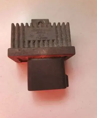 Renault Espace - Grand espace IV Glow plug pre-heat relay 7700115078