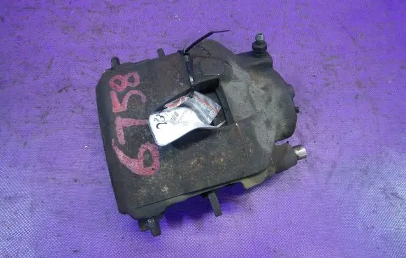 Skoda Fabia Mk2 (5J) Front brake caliper