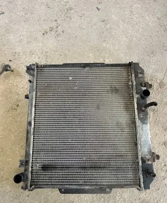 Jeep Grand Cherokee (WJ) Coolant radiator 52079971AA 52079971A
