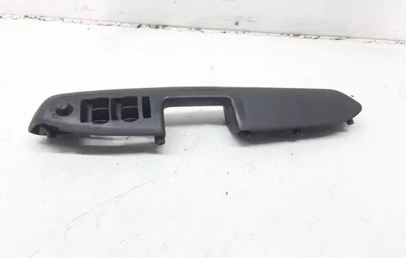 Audi A4 S4 B7 8E 8H Front door interior handle trim 8E1867171B