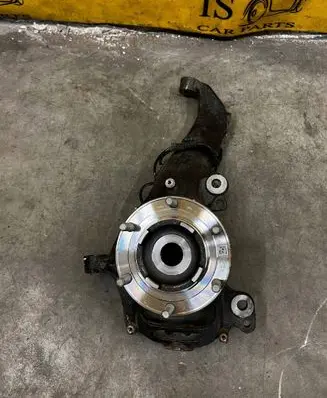 Ford Bronco Front wheel hub spindle knuckle MB3C3K171GC MB3C2C205AC
