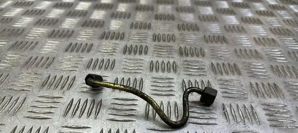 Fuel injector supply line/pipe