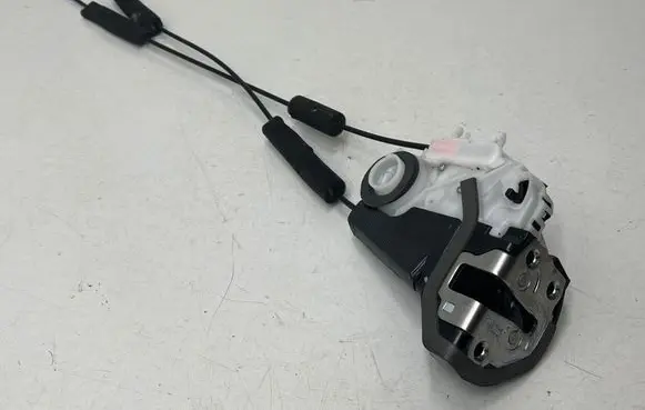 Subaru Legacy Rear door lock 16014320