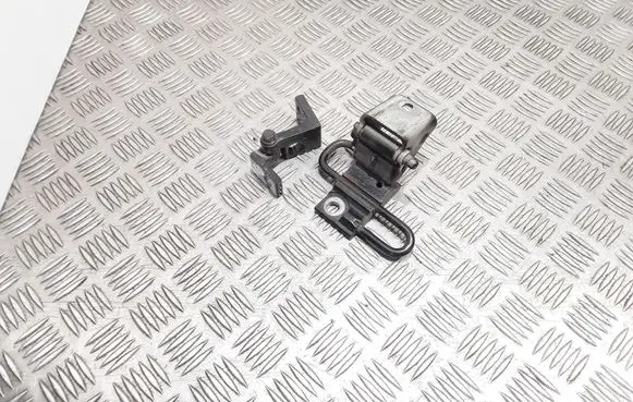 Rear door hinge set