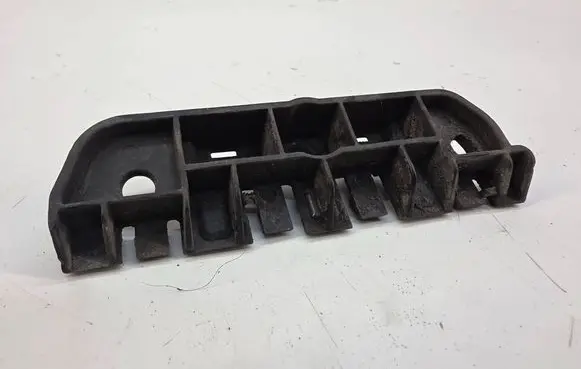 Fender mounting bracket