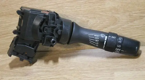 Toyota Auris 150 Wiper control stalk 17F144